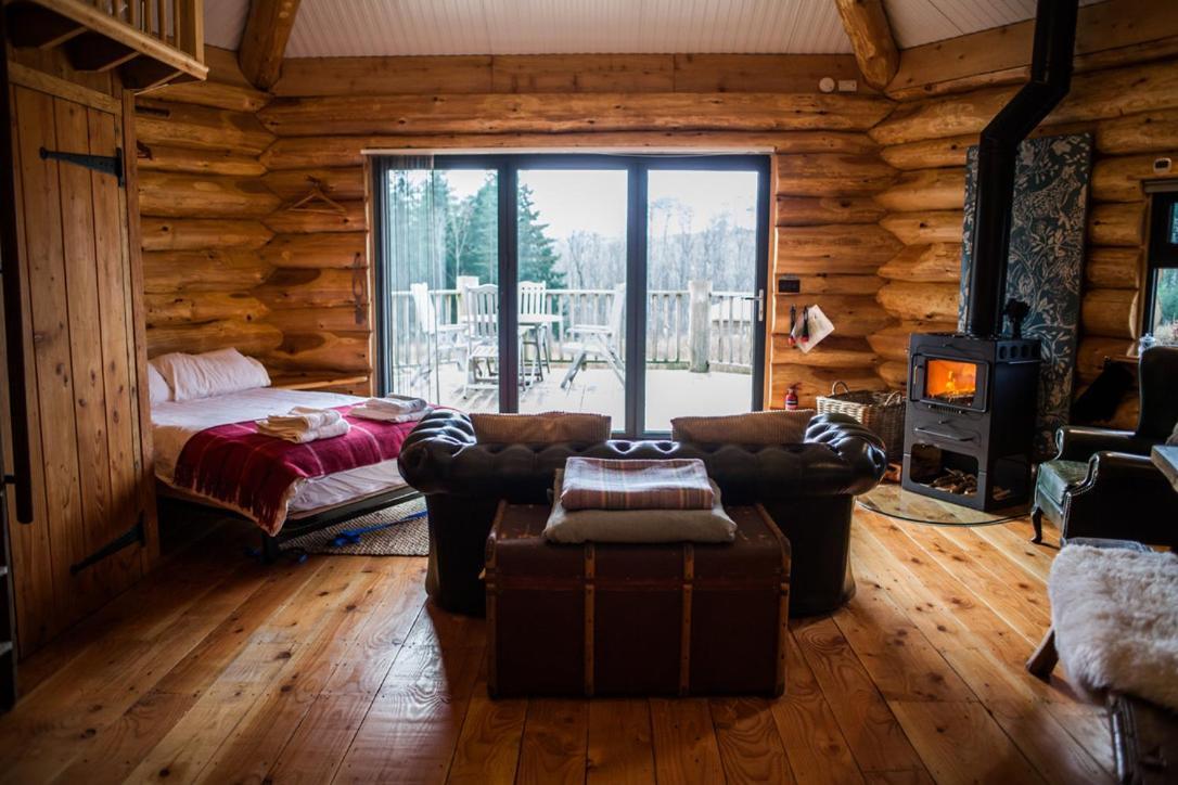 Villa Coed Y Marchog Woodland Retreat Hereford Exterior foto